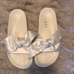 Fenty puma slides